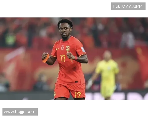 足球黑人球星深思时刻展现力量与智慧的独特瞬间