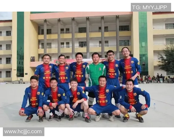 功夫足球传奇球星的崛起与挑战:从街头到绿茵场的辉煌历程 功夫足球传奇球星的崛起与挑战:从街头到绿茵场的辉煌历程